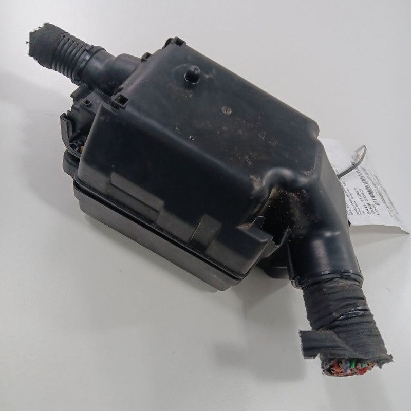 Fuse Box Engine Compartment 4 Door L Model Fits 14-17 FIAT 500 OEM