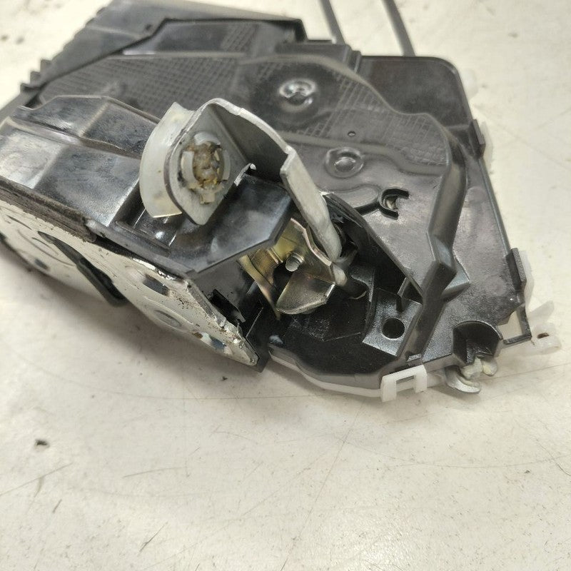 Toyota Prius Door Latch Lock Right Passenger Front  2022 2021 2020