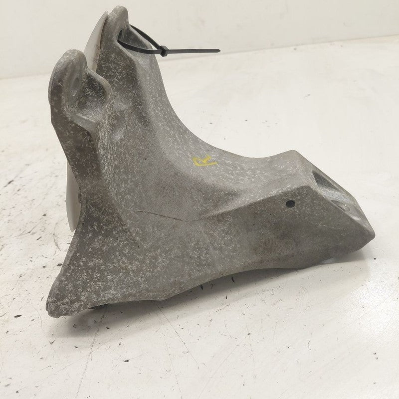 Cadillac CT6 Passenger Right Side Engine Mount Bracket  2018 2017 2016