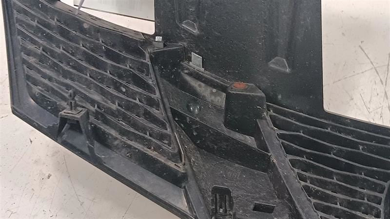 Grille Grill VIN K 1st Digit Korea Built Upper Fits 15-16 ROGUE OEM