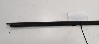 Volkswagen Jetta Door Glass Window Weather Strip Trim Front Right Pass