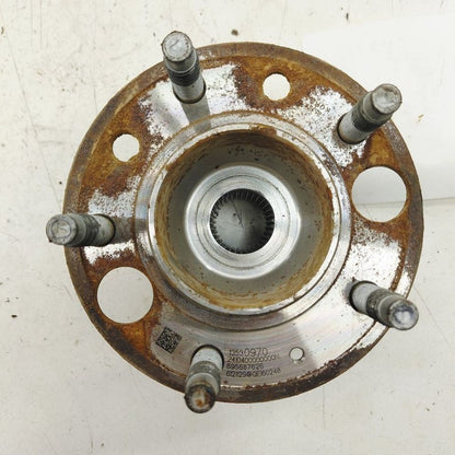 Chevy Trailblazer Passenger Right Rear Spindle Knuckle Bearing Hub  20