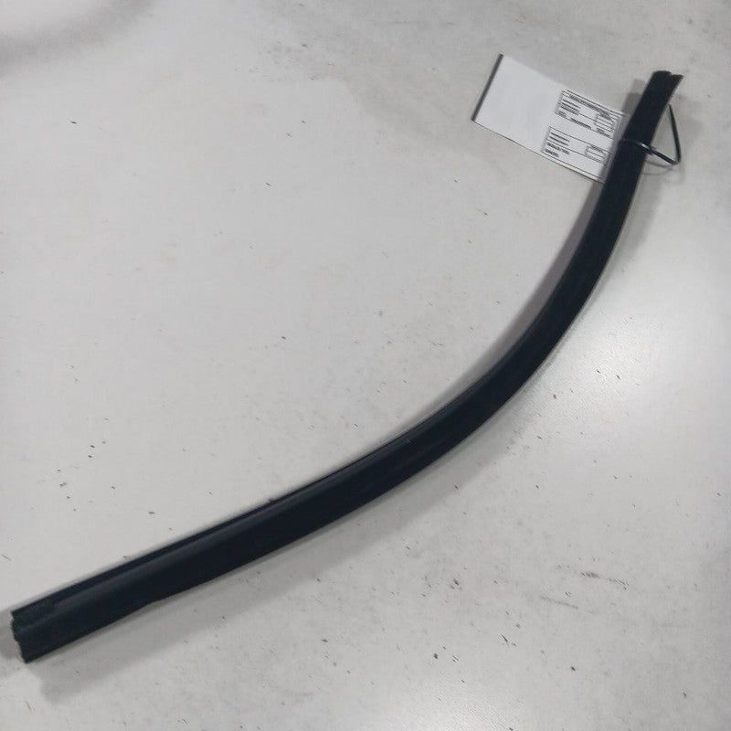 Kia Sorento Right Rear Weather Strip Interior  2018 2017 2016 OEM
