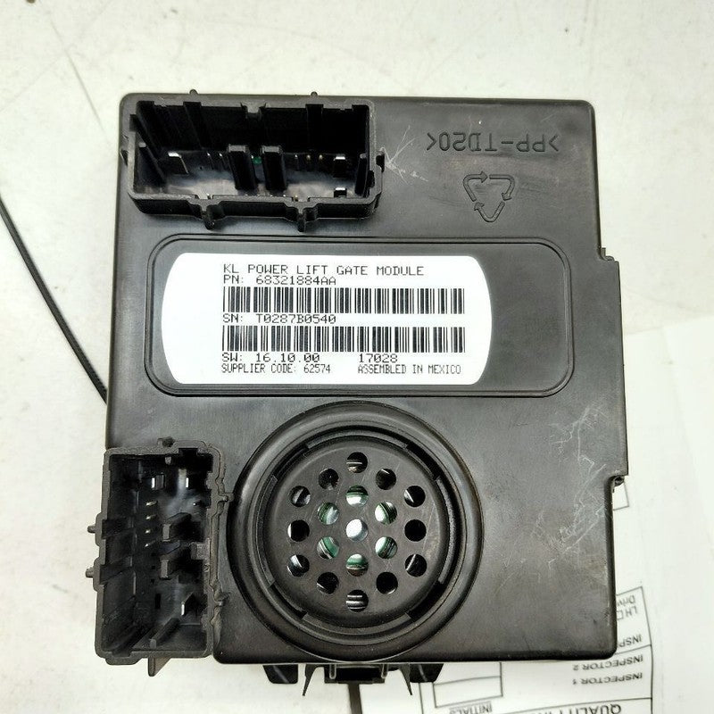 Chassis ECM Door Liftgate Control Fits 17-18 Jeep Cherokee 834221 OEM