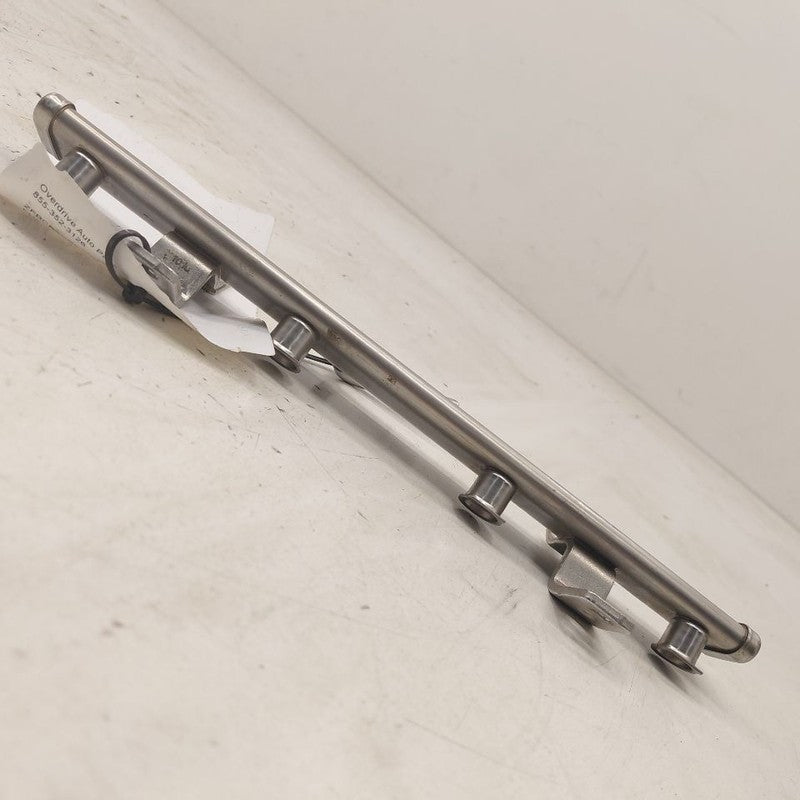 2018 Fiat 500 X 2.4 Model Fuel Rail Injection Injector Mount Bar