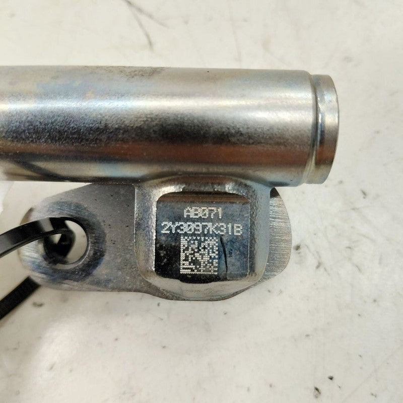 Subaru Crosstrek Driver Left Front Fuel Rail Injection Injector Mount 
