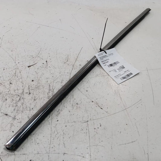 Nissan Maxima Door Glass Window Weather Strip Trim Front Right Passenger 2013