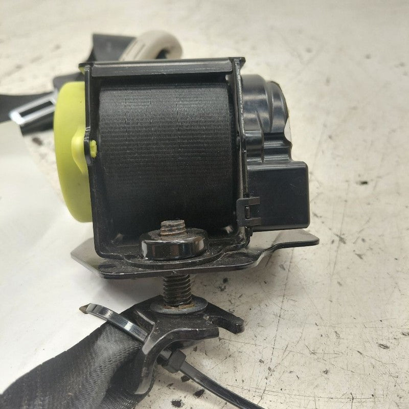 Ford Edge Seat Belt Strap Retractor Right Passenger Rear Back  2018 20