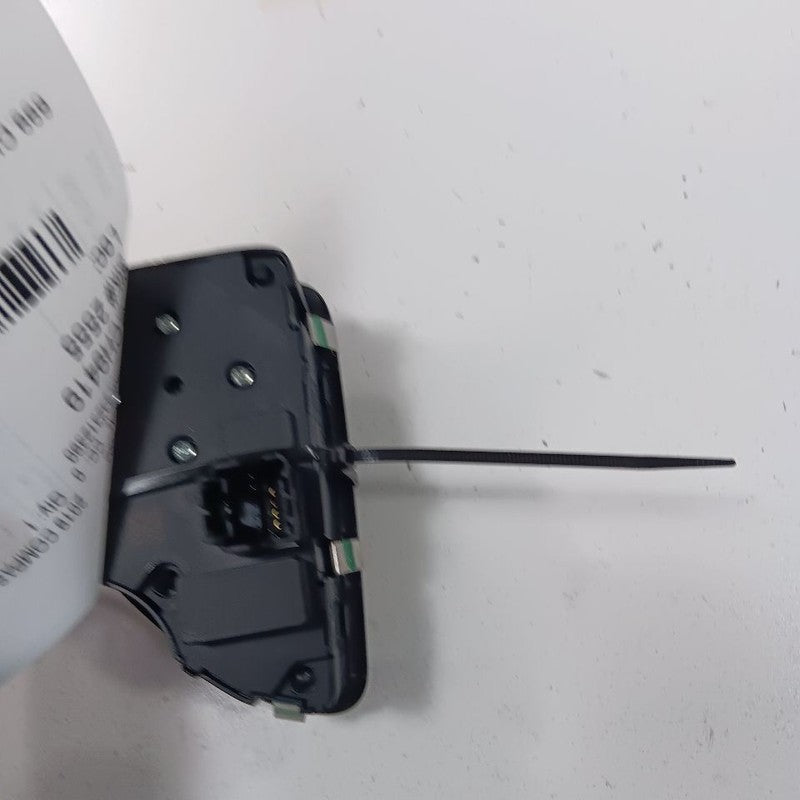Jeep Compass 115V AC 15W Outlet 2018 2019 2020 2021 OEM
