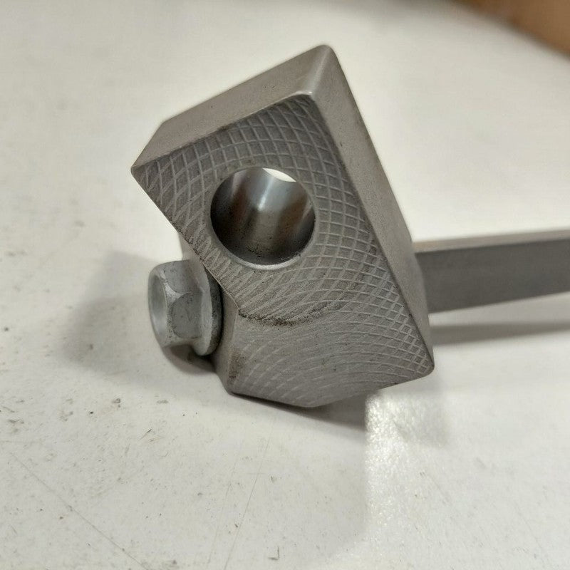 Chevy Trailblazer Automatic Transmission Upper Mount Brace {12698874} 2021 2022 