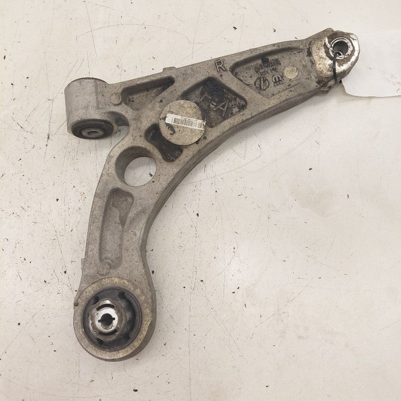 Passenger Right Front Lower Control Arm Opt Sda Fits 19 Jeep Cherokee