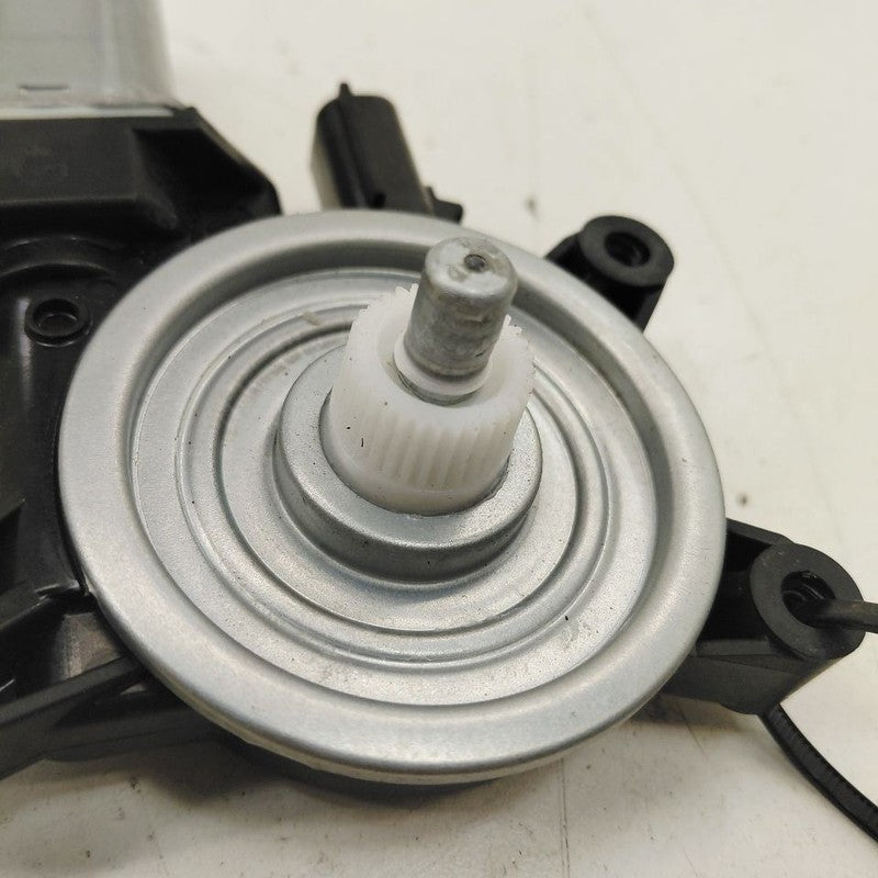Passenger Right Front Power Window Motor Fits 16-19 Chevy Volt OEM