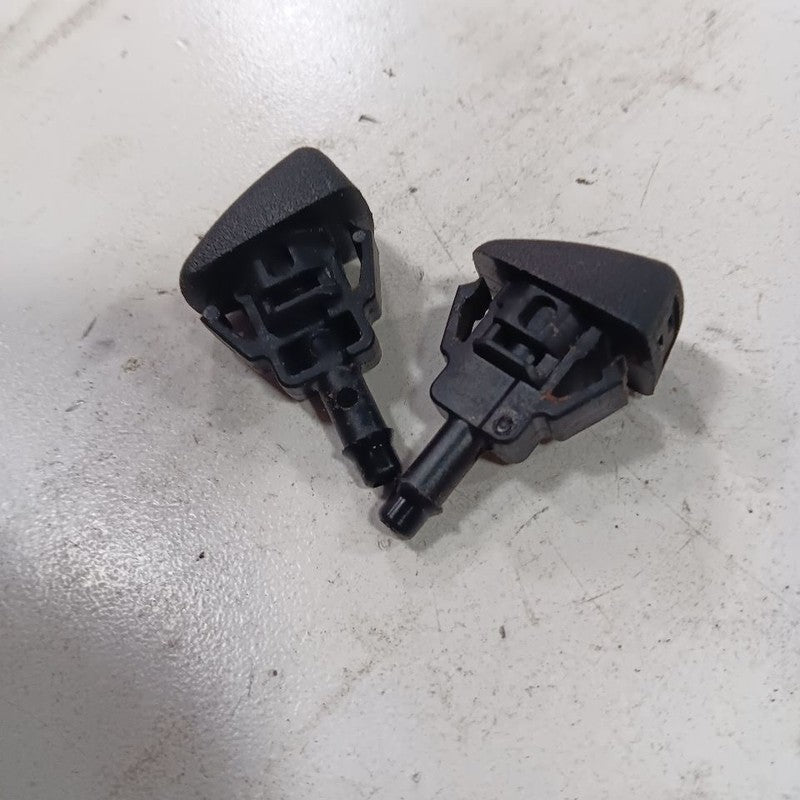 Chevy Malibu Windshield Wiper Washer Fluid Hood Sprayer Nozzles 2019 2