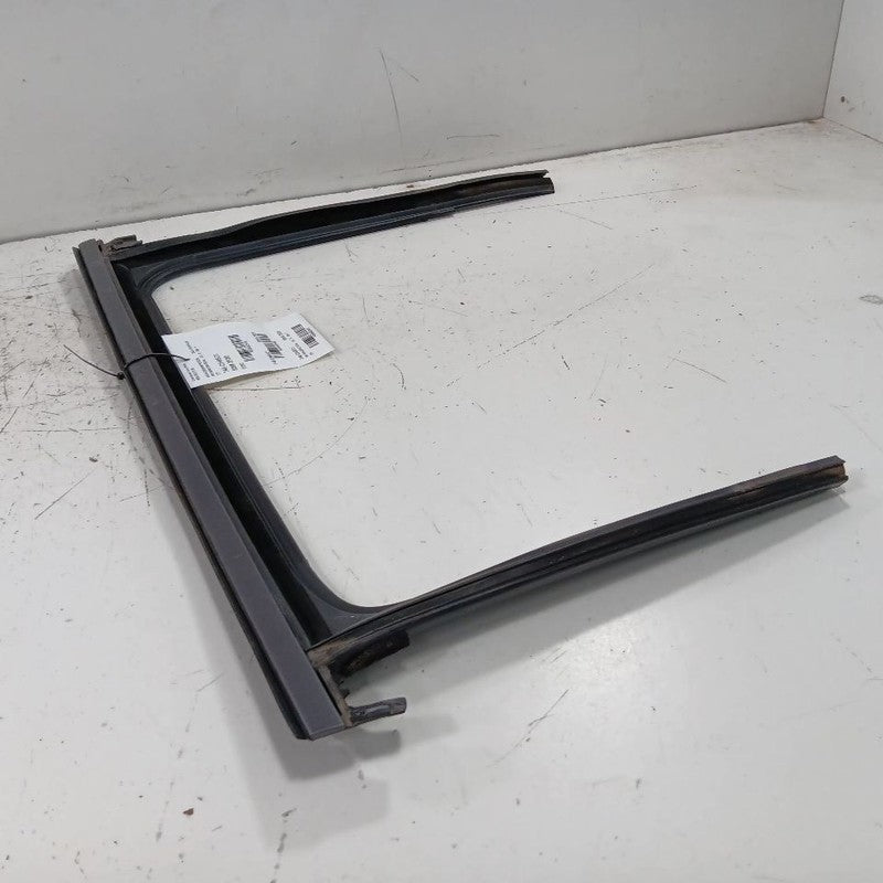 Jeep Compass Door Glass Window Seal Rubber Right Passenger Rear Back  2021 2020 