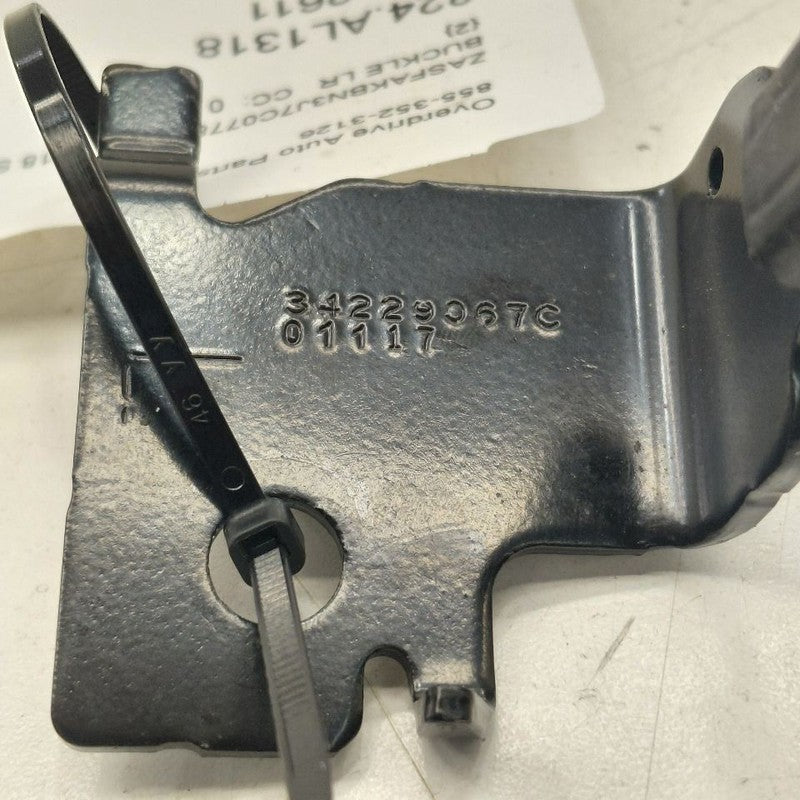 Alfa Romeo Stelvio Seat Belt Buckle Latch Left Driver Rear Back  2018 