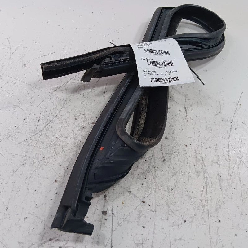 Fiat 500 Door Glass Window Seal Rubber Left Driver Front 2018 OEM