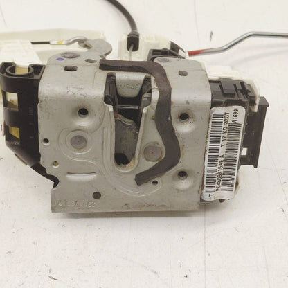 Chrysler 300 Door Latch Lock Right Passenger Front  2017 2018 2019