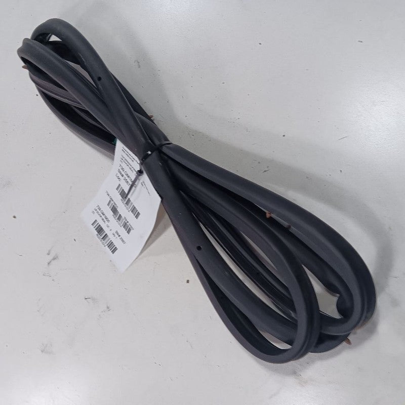 Chevy Malibu On Door Seal Rubber Left Driver Rear Back 2019 2020 2021 2022