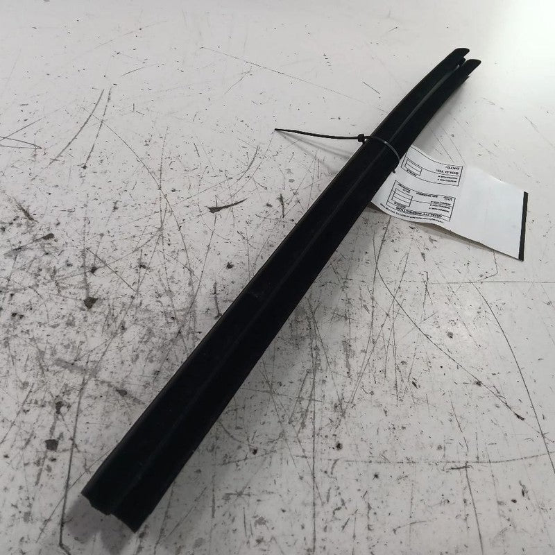 Jeep Compass Right Rear Weather Strip Interior  2018 2019 2020 2021 20