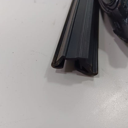 Kia Optima Door Glass Window Seal Rubber Right Passenger Front  2020 2