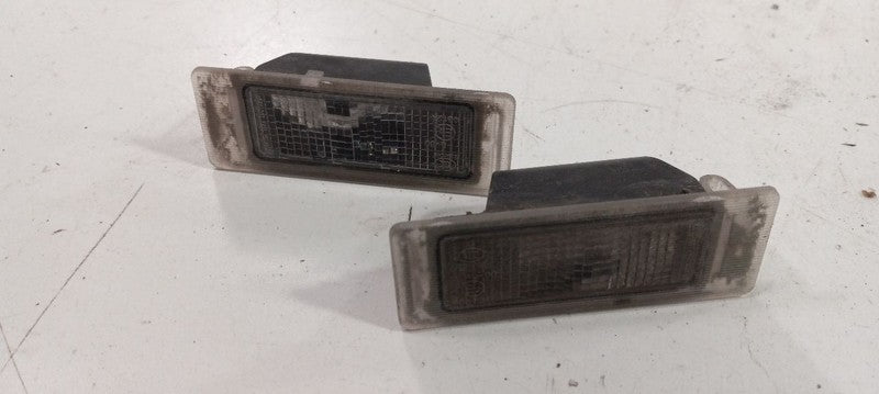 Cadillac SRX License Plate Light Lamp 2013 2014 2015 2016 OEM