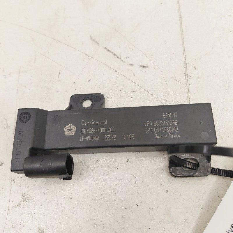 Chrysler 300 Keyless Entry Antenna Module {68051315AB} 2017 2018 2019 