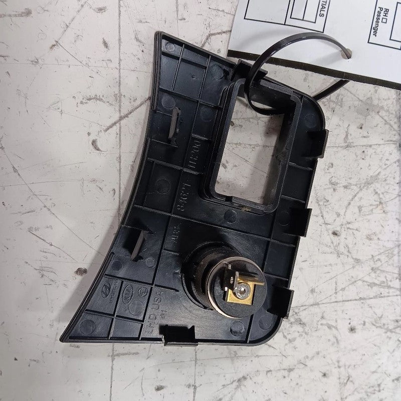 Hyundai Accent 12V Power Port Socket 2014 2015 2016 2016 2017