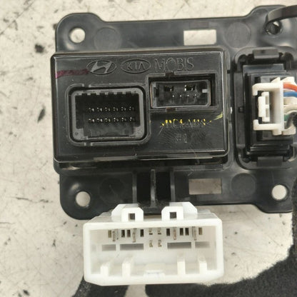 Hyundai Santa Fe USB Plug In Hub Port  2019 2020