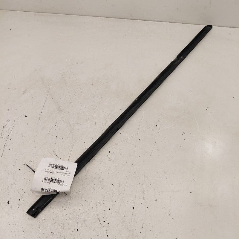 Fiat 500 X Model   Door Glass Window Weather Strip Trim Front Left Dri