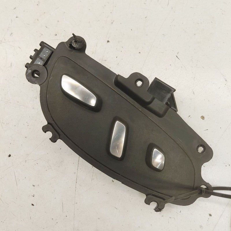 Cadillac XTS Seat Switch Right Passenger Power Seat Control      2016 