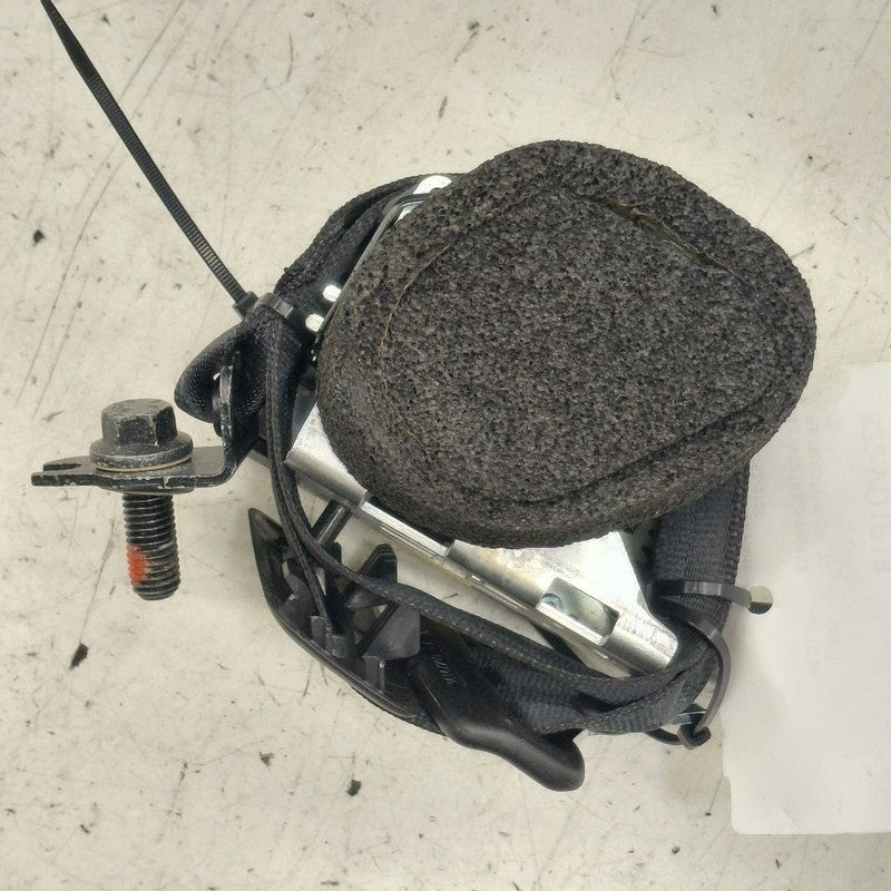 Volvo S60 Seat Belt Strap Retractor Center Middle Rear Back  2018 2017