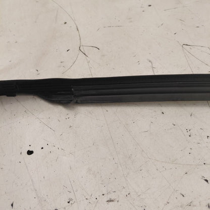 Cadillac CT6 Door Glass Window Seal Rubber Right Passenger Front  2018