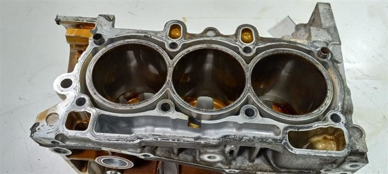 Cylinder Block Left 3.6L Fits 10-14 TRIBECA  OEM