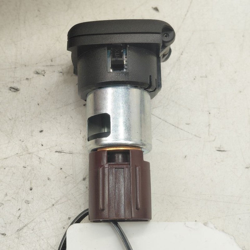 Cadillac CT6 12V Power Port Socket  2018 2017 2016