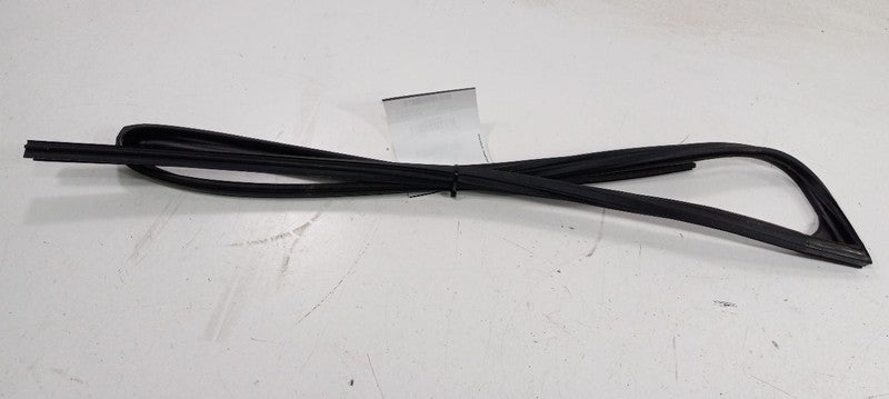 Subaru Legacy Door Glass Window Seal Rubber Left Driver Front 2015 201