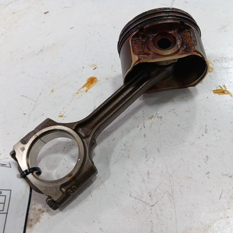 Nissan Versa 1.6 Single Piston With Connecting Rod   2023 2022 2021 20