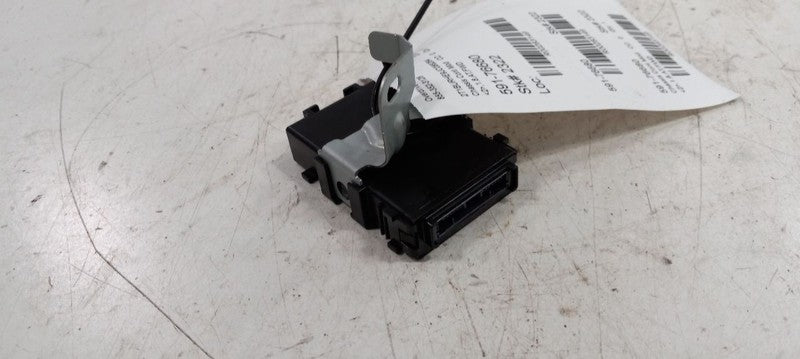 8910002040 Network Gateway Computer Control Module Sedan Fits 17-19 COROLLA