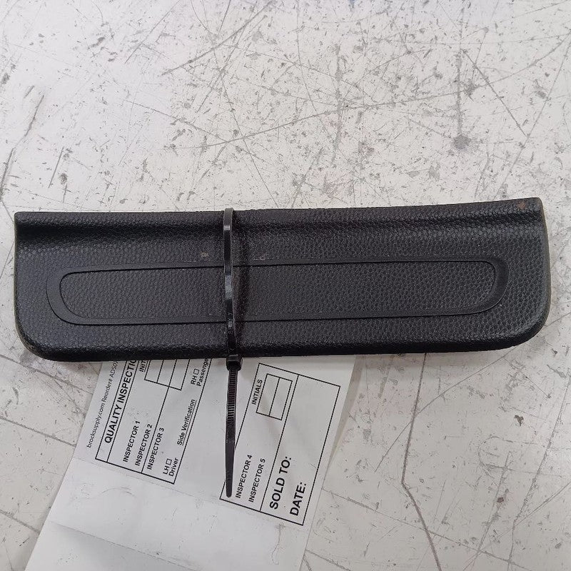 Kia Soul Sill Trim Plate Door Jam Threshold Right Passenger Rear  2017 2018 2019