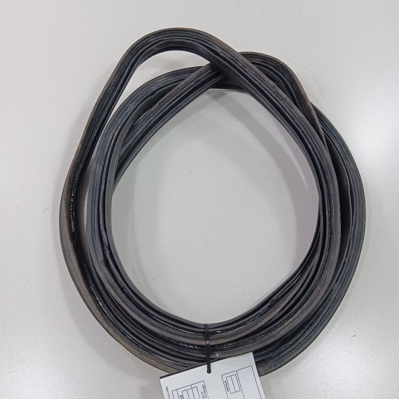 Chrysler 300 Trunk Lid Hatch Door Rear Back Rubber Seal 2015 2016 2017