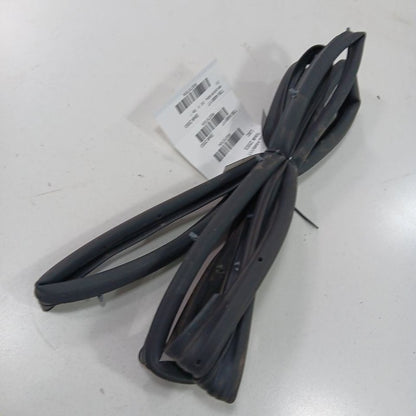 Jeep Renegade On Door Seal Rubber Right Passenger Rear Back  2017 2018