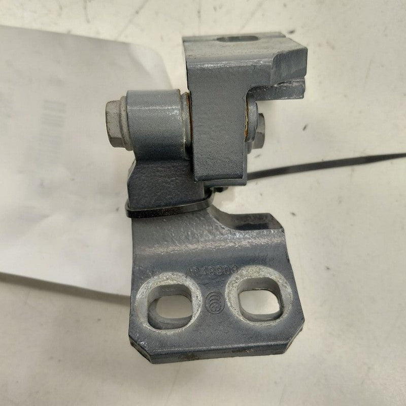 Alfa Romeo Stelvio Door Hinge Set Right Front Passenger  2018 2019 202