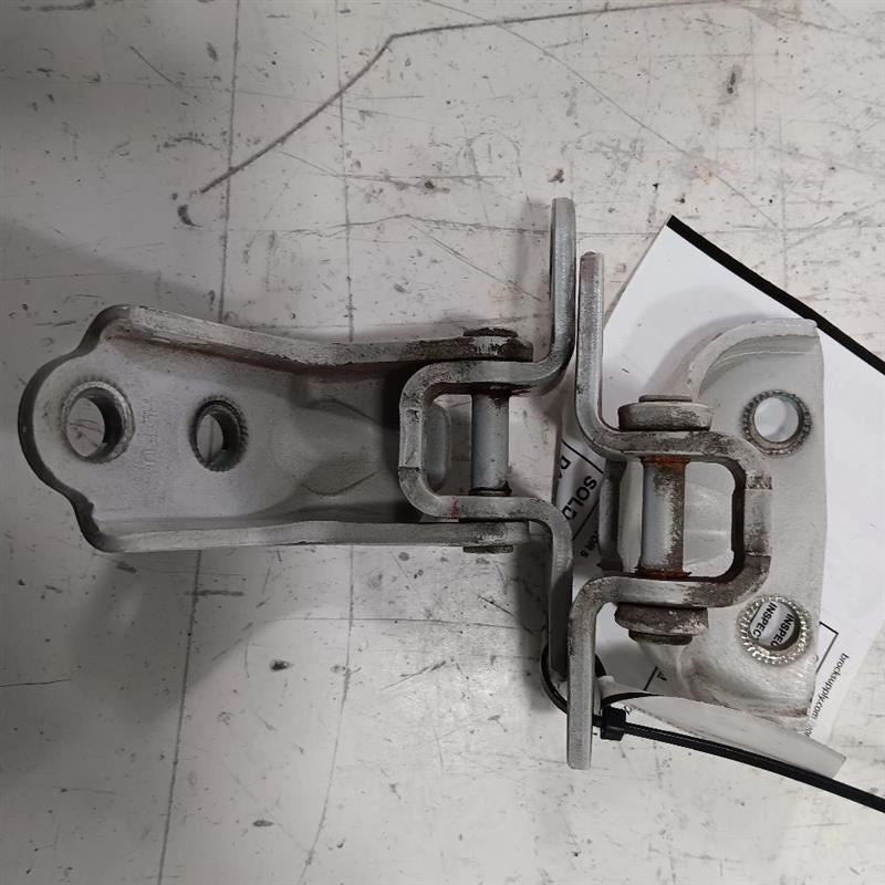 Kia Forte Door Hinge Set Right Front Passenger  2014 2015 2016