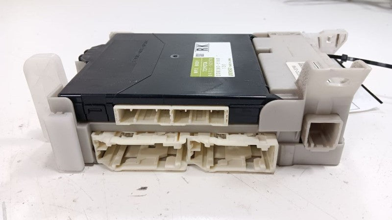 Toyota Prius Cabin Fuse Box    2012 2013 2014 2015 OEM
