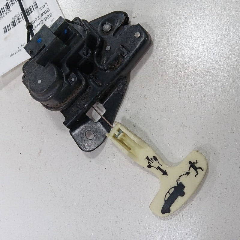 Chrysler 300 Trunk Latch  2015 2016 2017 2018 2019 OEM