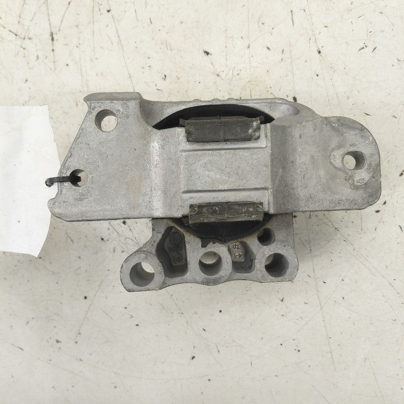2018 Fiat 500 X 2.4 Model Engine Motor Mount Right Passenger