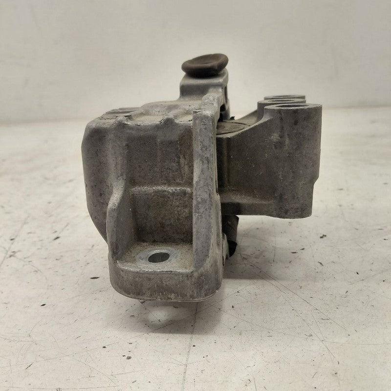 2018 Fiat 500 X 2.4 Model Engine Motor Mount Right Passenger