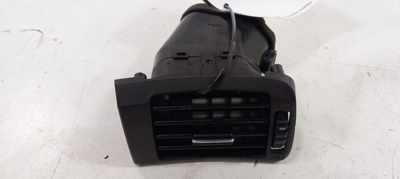 Hyundai XG350 Dash Air Vent Left Driver 2003 2004 2005 OEM