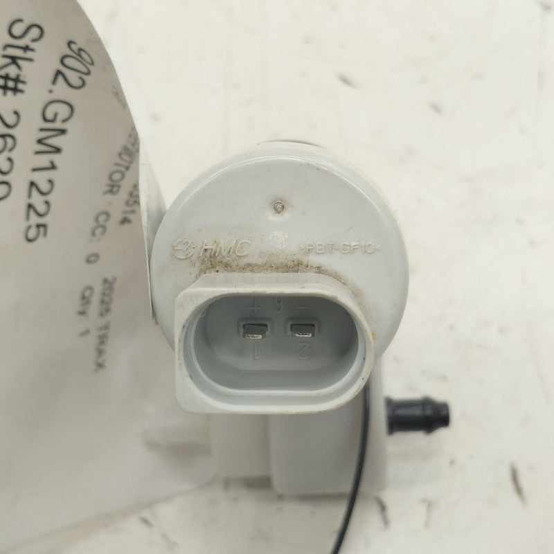 Chevy Trax Windshield Washer Wash Fluid Reservoir Motor Pump Electric 