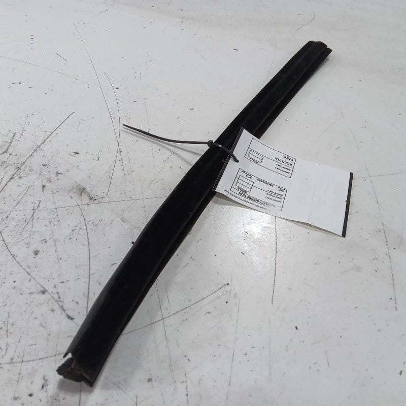 Subaru Legacy Outback Right Rear Weather Strip Interior  2015 2016 201
