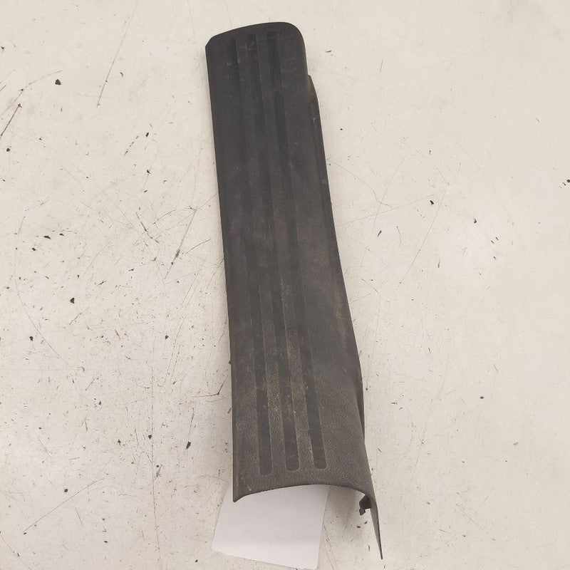Jeep Cherokee Sill Trim Plate Door Jam Threshold Right Passenger Rear 